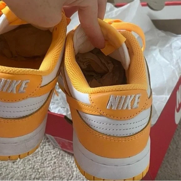 Women nike dunks - Picture 2 of 4